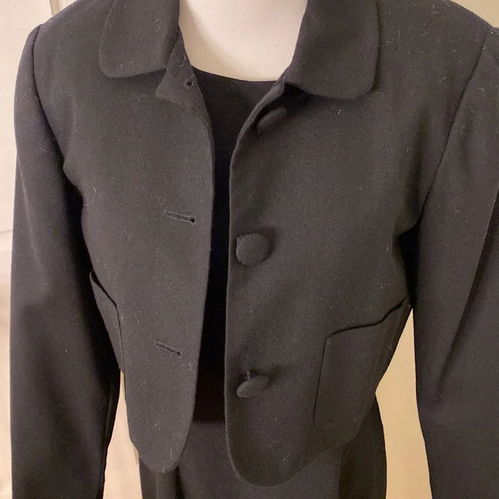 Black Wool 2 pc Dress and jacket Suit. Size small - Picture 2 of 6